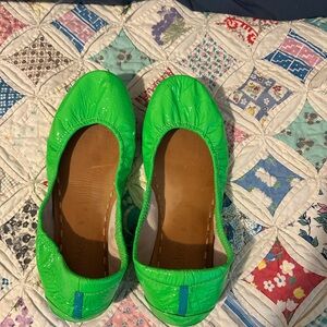 Tieks Galactic Green patent leather in size 8